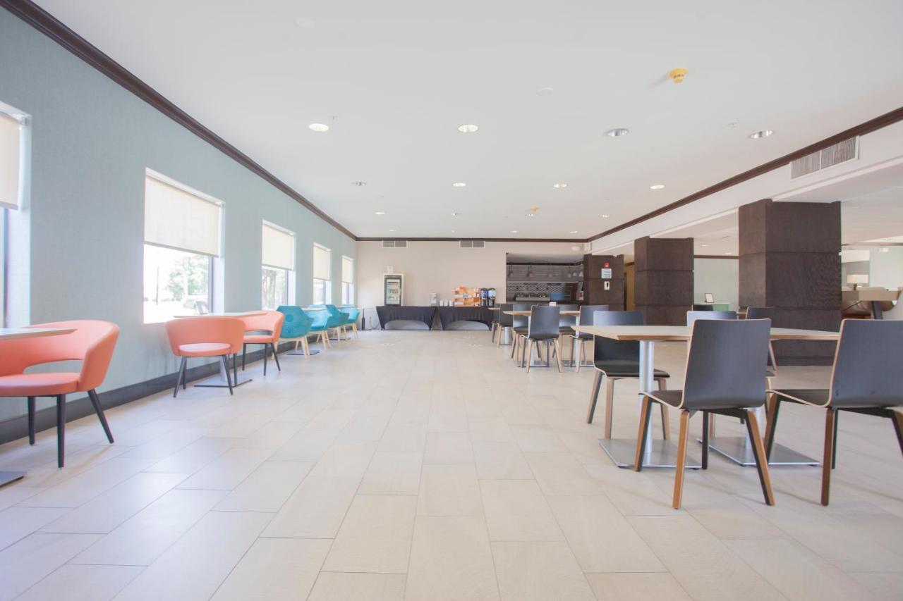 Holiday Inn & Suites Spring - The Woodlands Luaran gambar